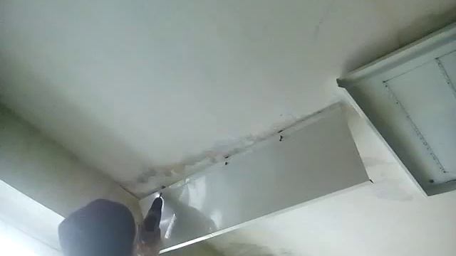 Ремонт протечек с потолка, в России.Жесть смотреть онлайн