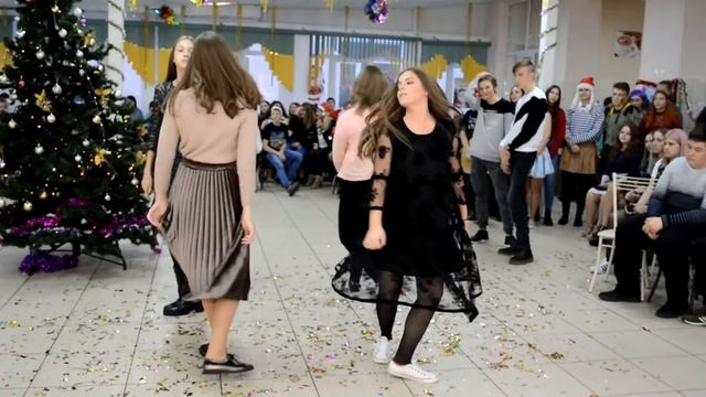 Лиски. Школа 12. Новый год- 2019. смотреть онлайн