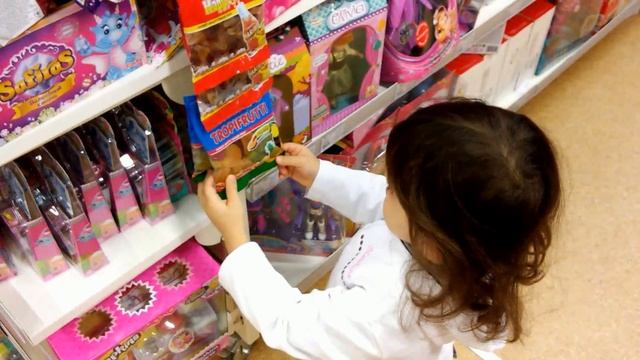 Выбираю подарок другу на День Рождения смотреть онлайн