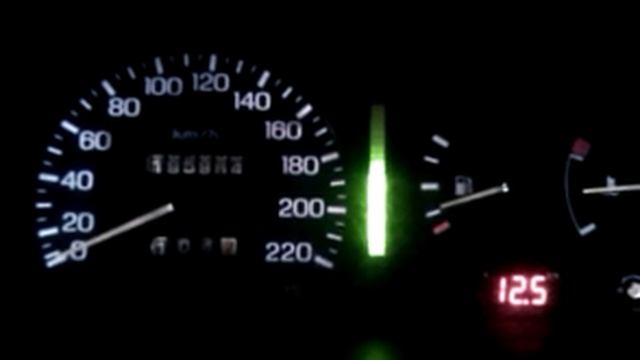 LED Tachometer and Voltmeter Project for my Nissan Sentra смотреть онлайн