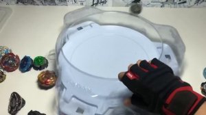 20 БЕЙБЛЭЙДОВ ПРОТИВ САМОГО МОЩНОГО ВОЛЧКА!!! Бейблэйд Бёрст / Beyblade Burst