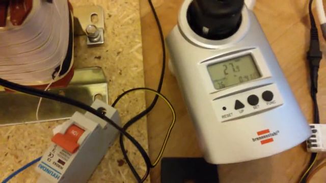 230uF вместо диода | 1.23A /5.9В смотреть онлайн