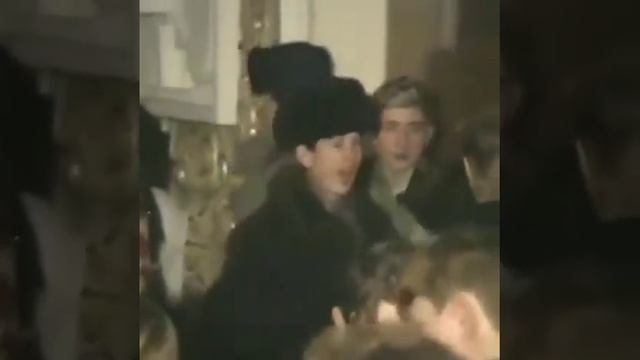 Танцы в клубе. В 70е годы. смотреть онлайн