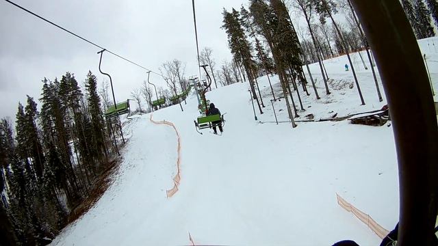 OZOLKALNS на горных лыжах ЛАТВИЯ downhill 500 METERS смотреть онлайн