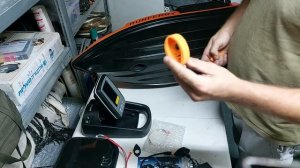 Установка эхолота TOSLON TF520 на прикормочный кораблик Runferry