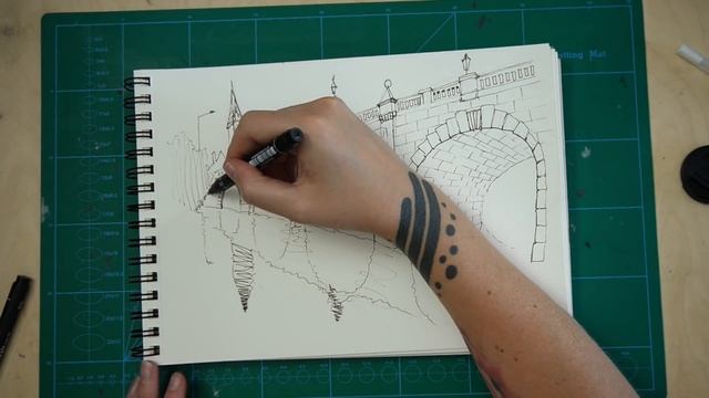 How To Sketch Like Ian Fennelly // Urban Sketching for Beginners Course смотреть онлайн