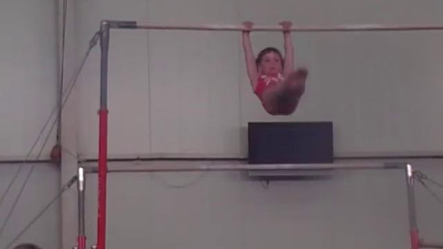 Брусья / Ксюша смотреть онлайн