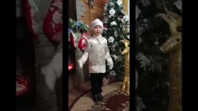 Новогодняя сказка "Двенадцать месяцев" 1 часть. ГКГ 1 в смотреть онлайн