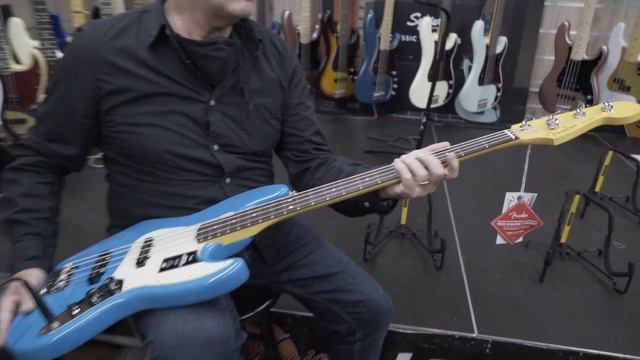 Fender Jazz American Professional II Miami Blue смотреть онлайн