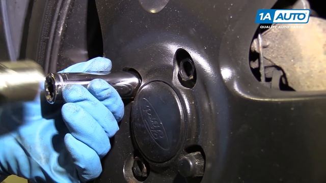 How to Remove Stuck Spinning Lug Nut Cap смотреть онлайн