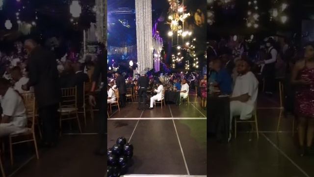 Gold Finger. Performed by Olumide Baritone. смотреть онлайн