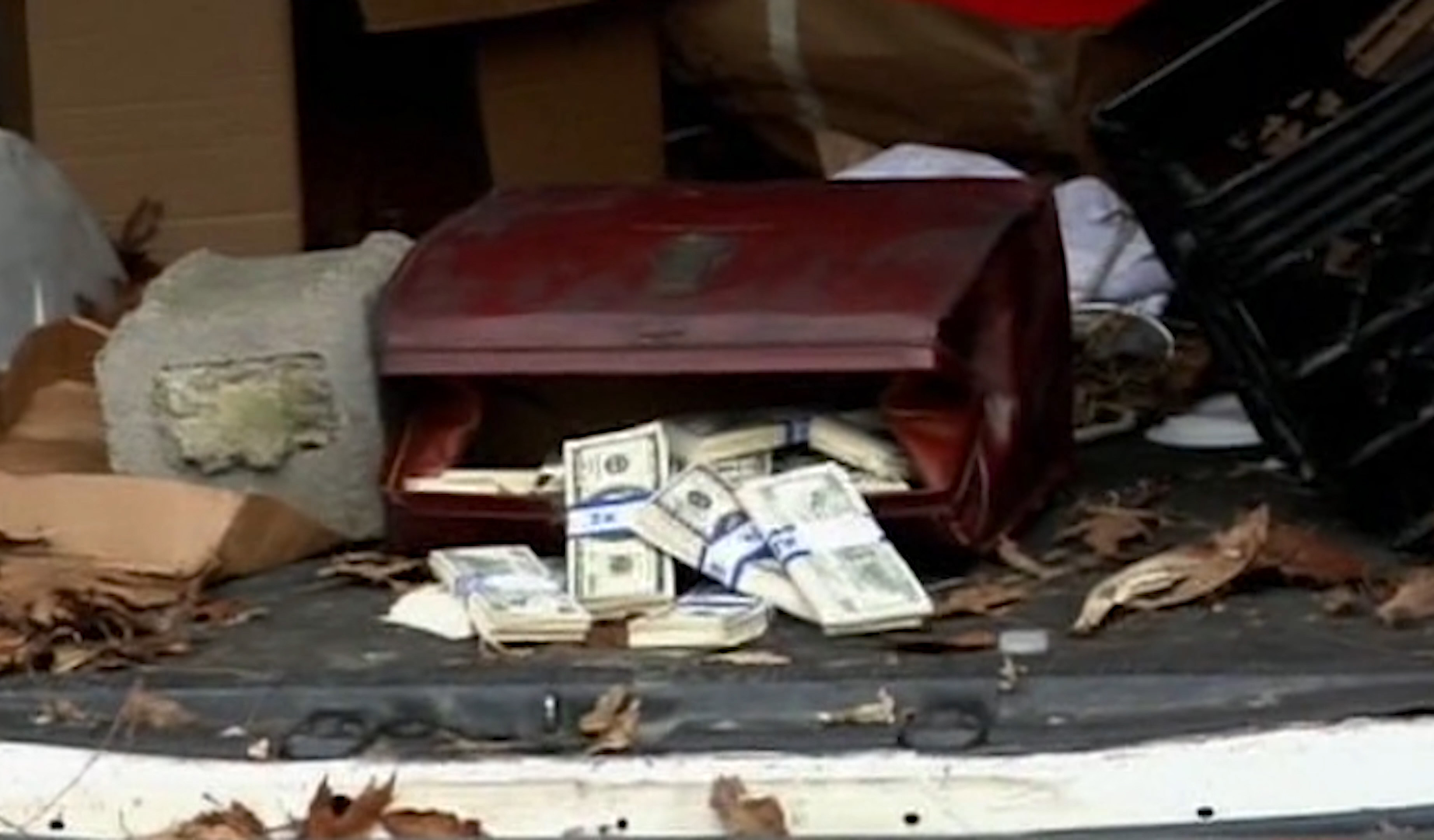 Human Giant S01e01 | Мексиканская разборка