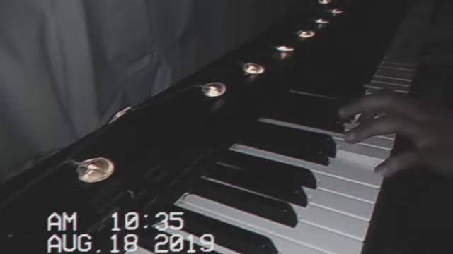 happiness is a butterfly (piano) - lana del rey смотреть онлайн