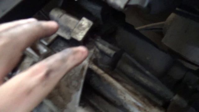Oil leak investigation - Land Rover Freelander 2 / LR2 смотреть онлайн