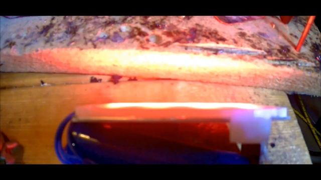 Сломанное гнездо зарядки, Ремонт фонарика,  вместо хлипкого гнезда, выводим провод наружу в виде US