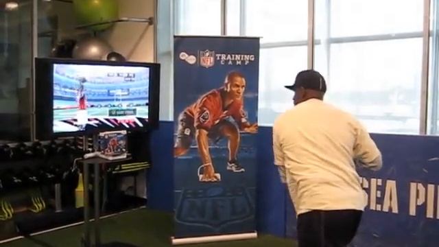 Deion Sanders plays EA Sports Active NFL Training Camp смотреть онлайн