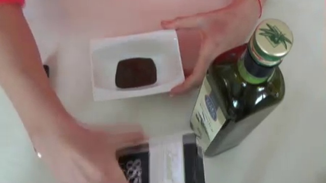 Подтягивающая маска для шеи с шоколадом и оливковым маслом смотреть онлайн