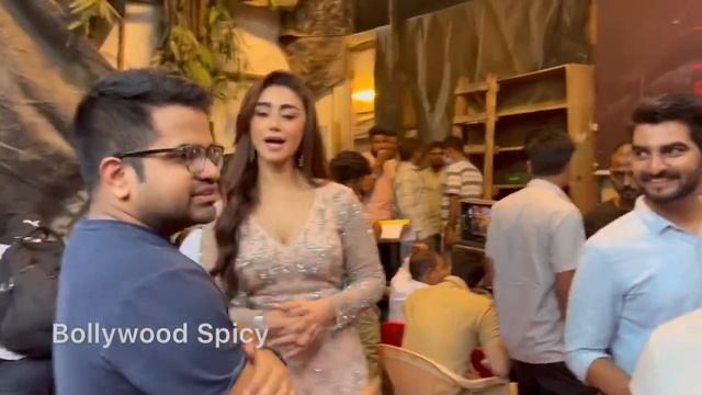 Dog Lover Mahekk Chahal Click Outside Nagin 6 Set Shoot With Tejasswi Prakash смотреть онлайн