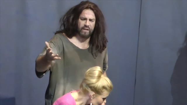 "Wird dir nicht bange..." Daniel Sumegi as Jochanaan смотреть онлайн