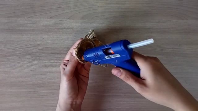 Из бросовых материалов милейшую красоту/Домовенок-оберег для защиты дома, благополучия своими рукам смотреть онлайн