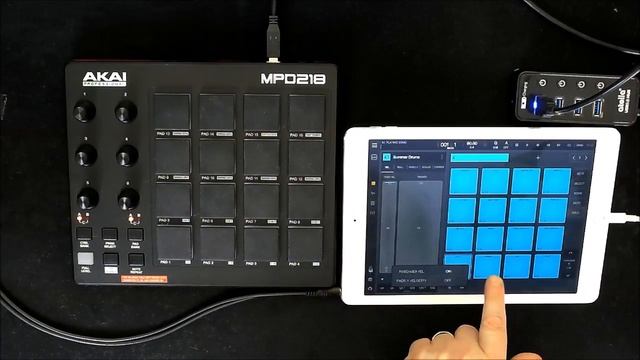 AKAI MPD 218 - Setting Up With BEATMAKER 3 - iPad Tutorial смотреть онлайн