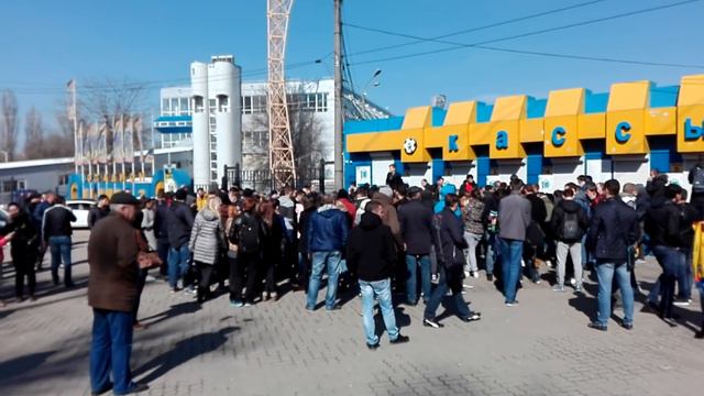 DonNews.ru Очередь в кассы «Олимп-2» за билетами «Ростов» — «МЮ» смотреть онлайн