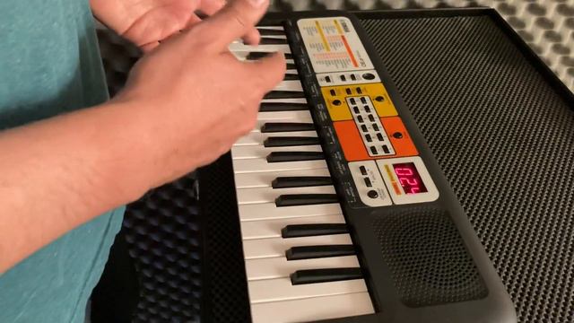 Yamaha PSS F30 смотреть онлайн
