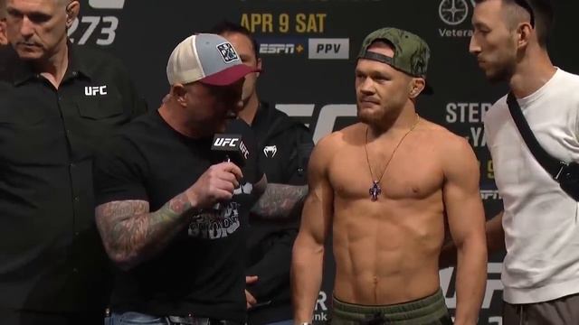 UFC 273: Битвы взглядов