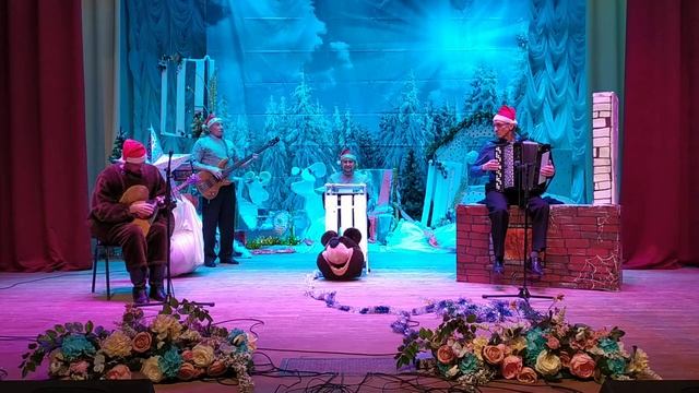 Народный ансамбль "Полянка" - Плясовая смотреть онлайн