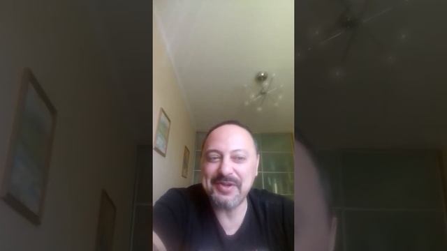 Сказка про воробья, Папа читает Мише. смотреть онлайн