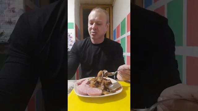 мукбанг жареная картошка колбоса Mukbang