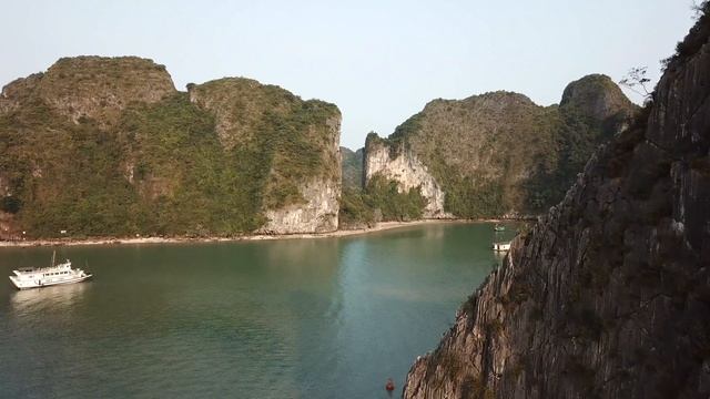 Ha Long Bay Drone Footage - Vietnam in 4K смотреть онлайн