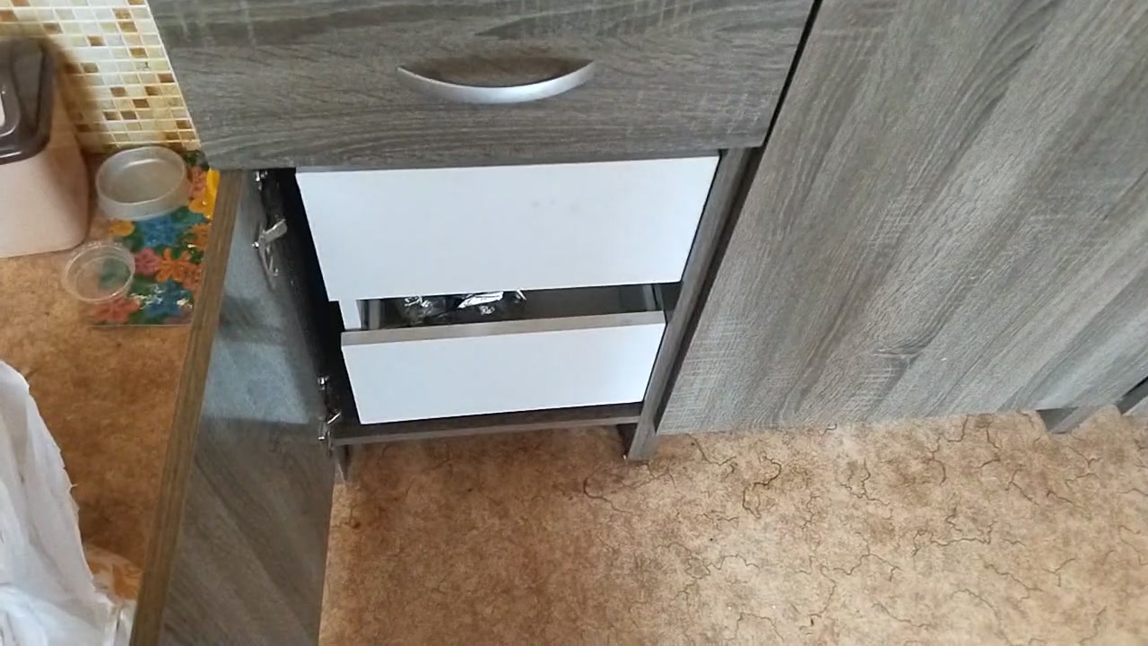 Установка блоков с ящиками в обычный кухонный шкаф смотреть онлайн