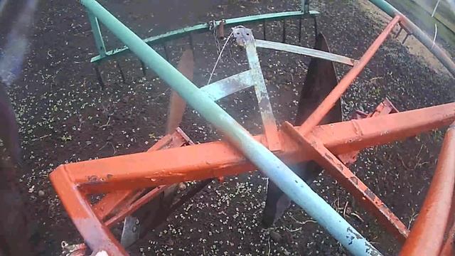 осенняя пахота 2018) на тракторе т 25/autumn plowing 2018) on the tractor t 25 смотреть онлайн