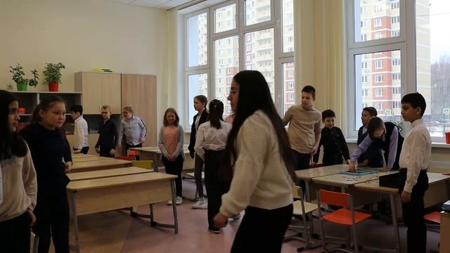 Открытое мероприятие "Гимнастика для глаз" в 4 "Ж" классе. Проводит: Юзбашян Диана (11 "А" класс). смотреть онлайн