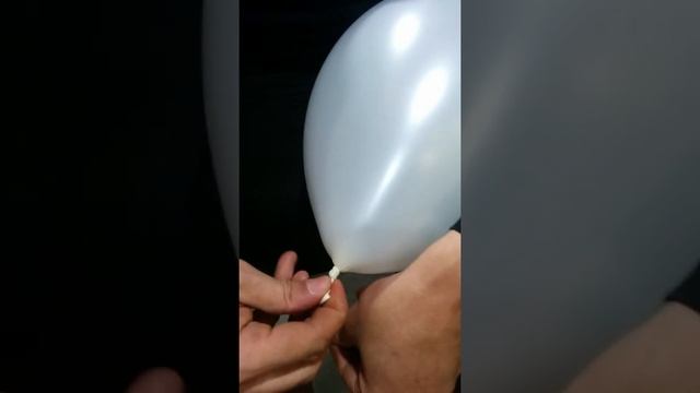 Как правильно завязать шар,привязать нитку к шару/how to bind a string to the balloon смотреть онлайн