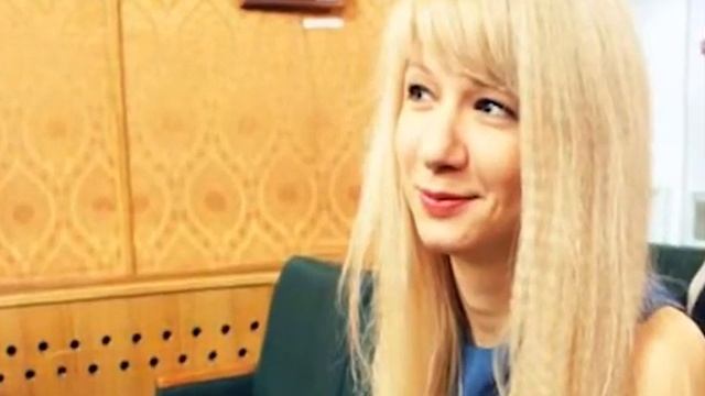 Марианна Плотникова читает свои стихи смотреть онлайн