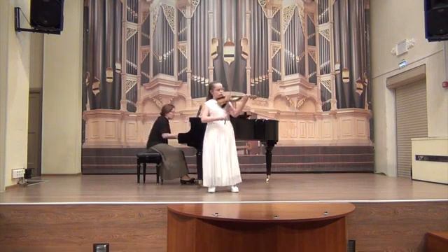 "Музыкант взял в руки скрипку" смотреть онлайн