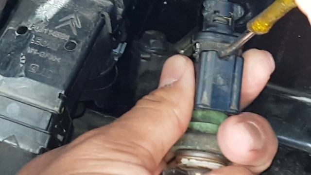 How to replace peugeot partner coolent temperature sensor смотреть онлайн