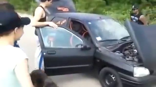Супер мощная автомобильная акустика (канал от Boschmann.torgg.com)