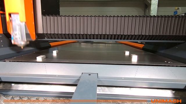 Настоящая система бокового слежения лазерной оптической головки Unimach.