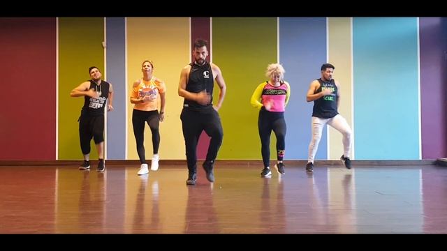 Lo Hizo Rico - Patio 4 / ZUMBA смотреть онлайн