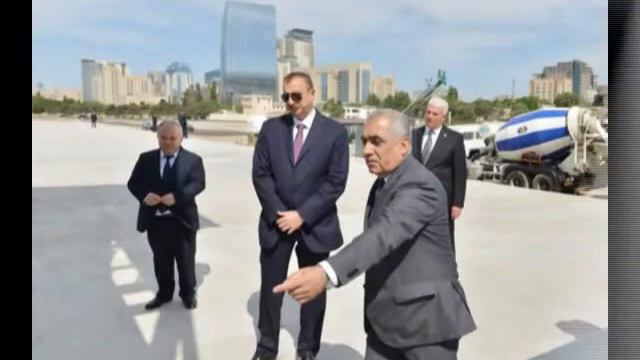 Ильхам Алиев принял участие в церемонии закладки бульвара Белого города смотреть онлайн