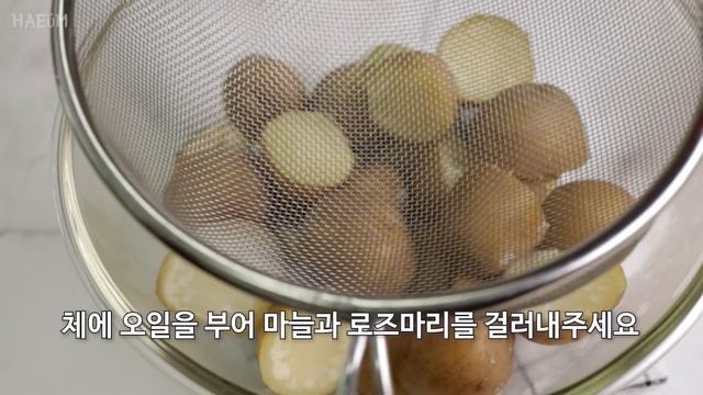 Perfect Roasted Potatoes Recipe :: Super Crispy смотреть онлайн