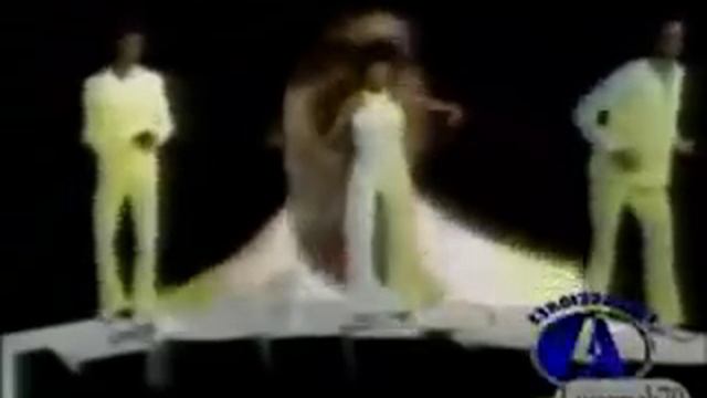 Hues Corporation - Rock the Boat смотреть онлайн