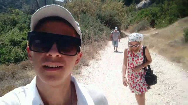 Отпуск на Кипре 👉 Часть 2 👉 г. Пафос 👉 Огромная пицца 👉 Число (16, 18, 20) смотреть онлайн