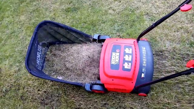 Escarificador Eléctrico De Muelles Black & Decker GD300-QS - 600 W, Ancho De Corte 30 Cm