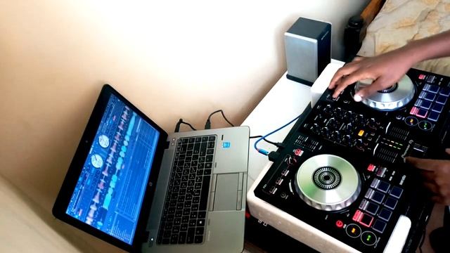 Pioneer DDJ SB3 (Scribble + Chirp) Scratch practice смотреть онлайн