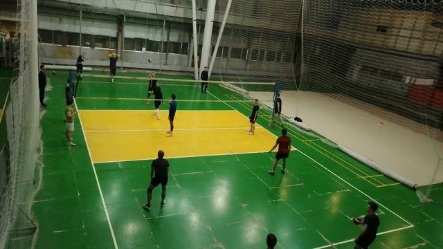Волейбол. Групповое упражнение ОТ и ДО + упражнения для приёма мяча смотреть онлайн