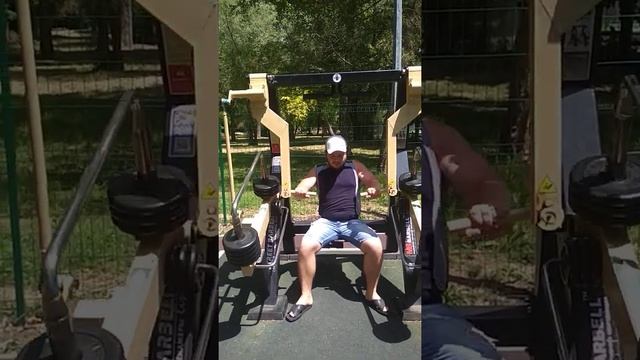 Жим лёжа под наклоном в тренажёре на улице суперсет смотреть онлайн